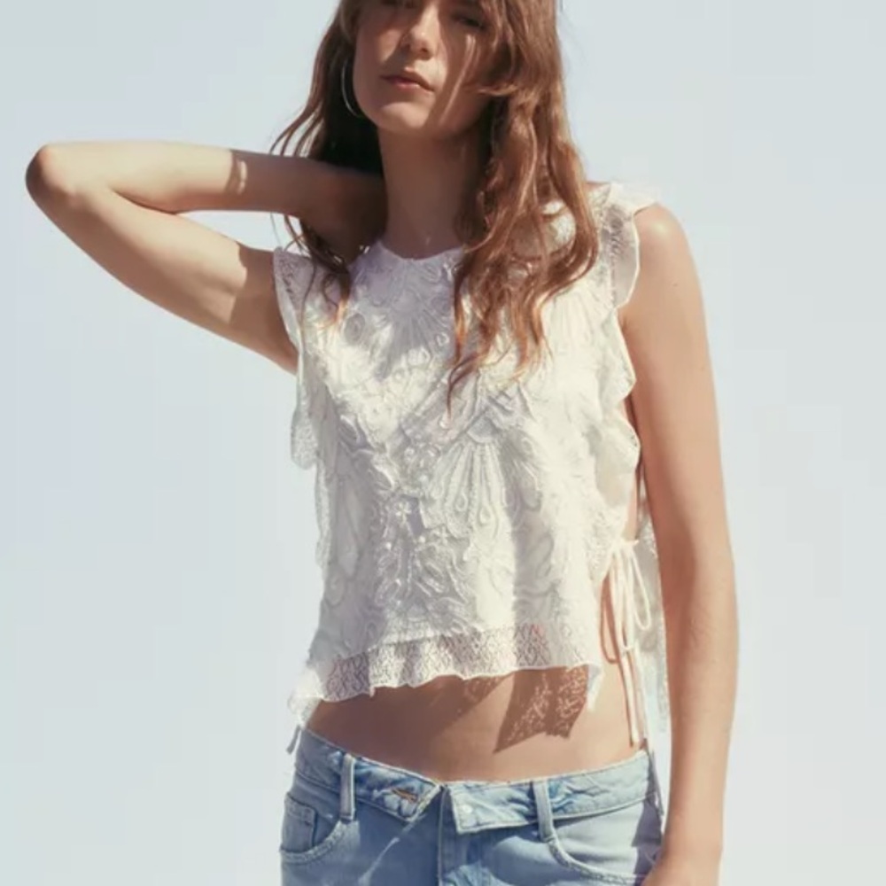 ZARA SIDE TIE KNIT TOP